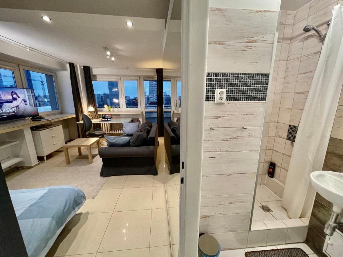 Sawa Apartment 2Xmetro Wifi 500 Mbs 50'Tv Netflix Hbo Appletv+ Warsaw Exterior photo