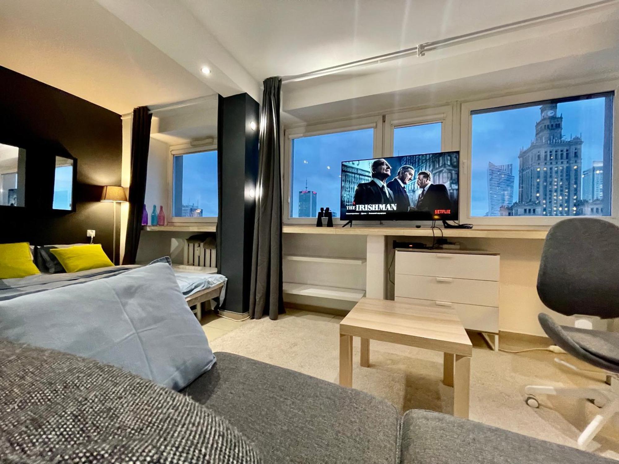Sawa Apartment 2Xmetro Wifi 500 Mbs 50'Tv Netflix Hbo Appletv+ Warsaw Exterior photo